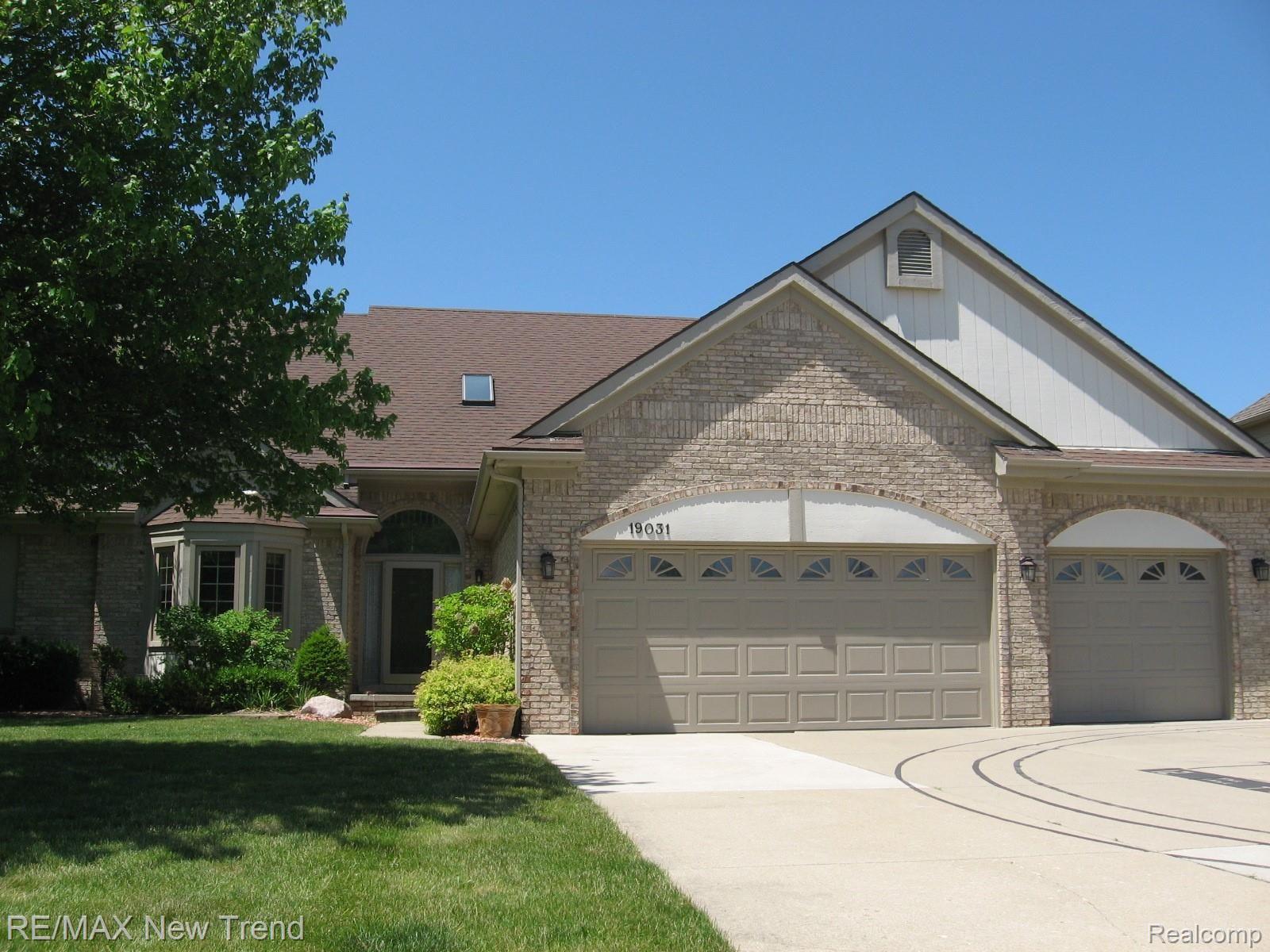 19031 Wayne Road Livonia, MI 48152 - Photo 1 of 56 IMG_7094 (1).JPG