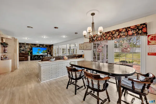 $670,000 | 25 Doria Lane, South Windsor, CT 06074