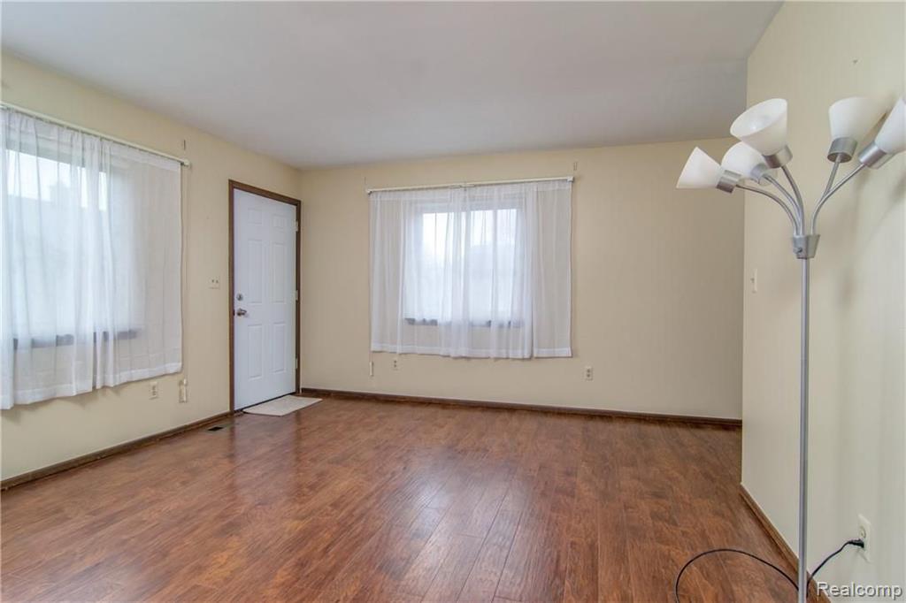 8401 18 18 Mile Road, Unit 103 Sterling Heights, MI 48313 - Photo 5 of 23