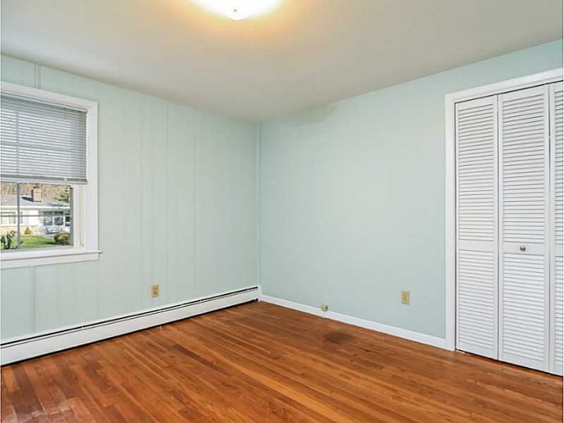 33 Angell Road Lincoln, RI 02865 - Photo 14 of 20 Bedroom.