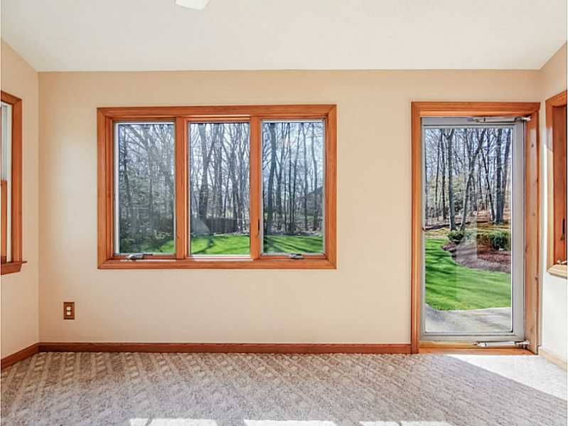 33 Angell Road Lincoln, RI 02865 - Photo 10 of 20 Bonus Room.