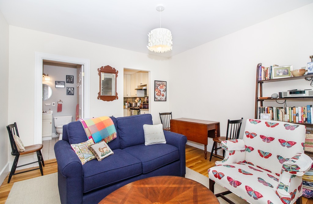473 Beacon Street, Unit 1R Boston, MA 02115 - Photo 3 of 11