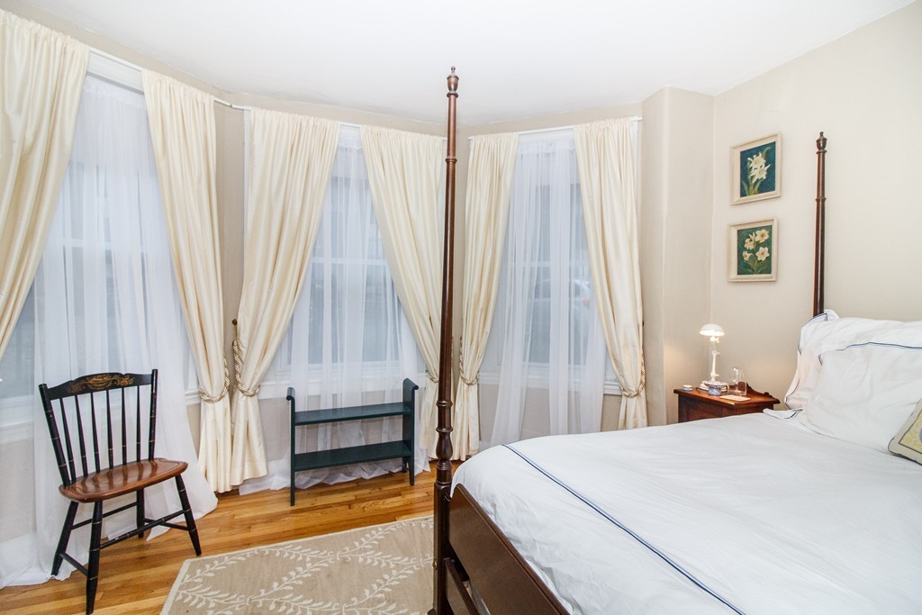 473 Beacon Street, Unit 1R Boston, MA 02115 - Photo 7 of 11