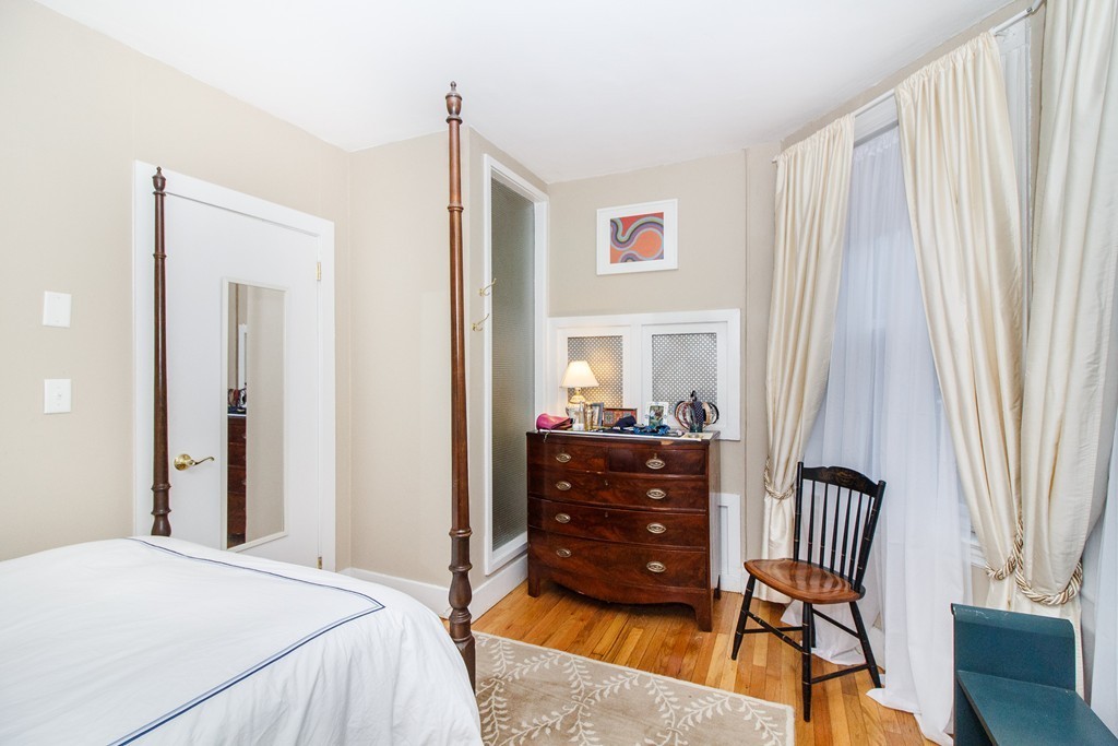 473 Beacon Street, Unit 1R Boston, MA 02115 - Photo 8 of 11