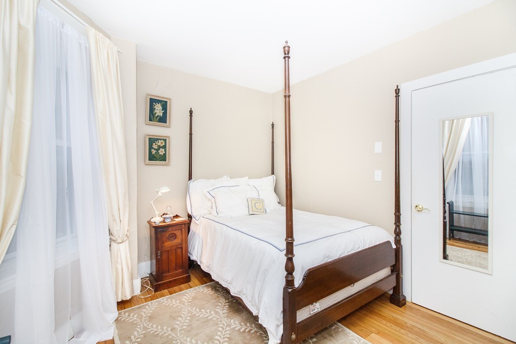 473 Beacon Street, Unit 1R Boston, MA 02115 - Photo 9 of 11