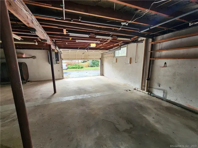 $2,800 | 24 Savi Avenue, Waterford, CT 06385