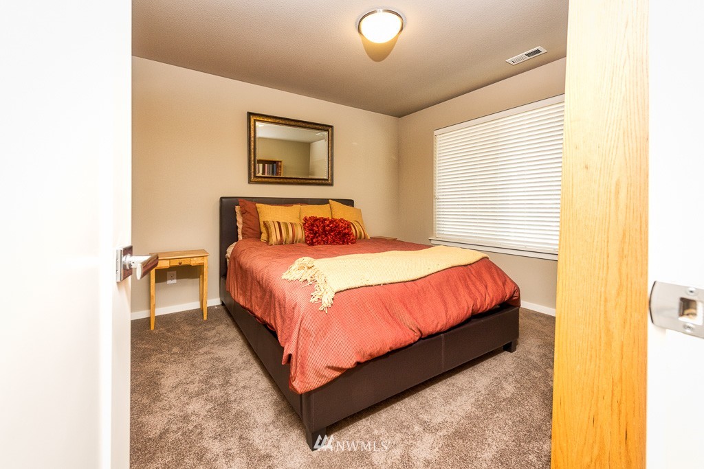 3714 Northeast 24th Street Renton, WA 98056 - Photo 16 of 18