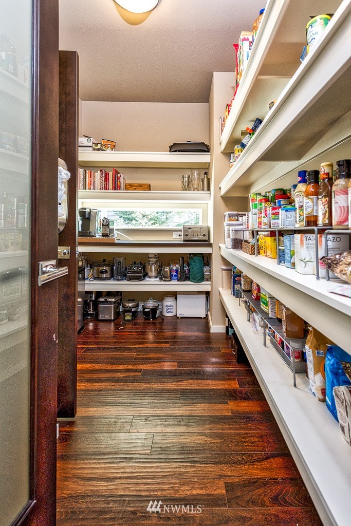 3714 Northeast 24th Street Renton, WA 98056 - Photo 5 of 18
