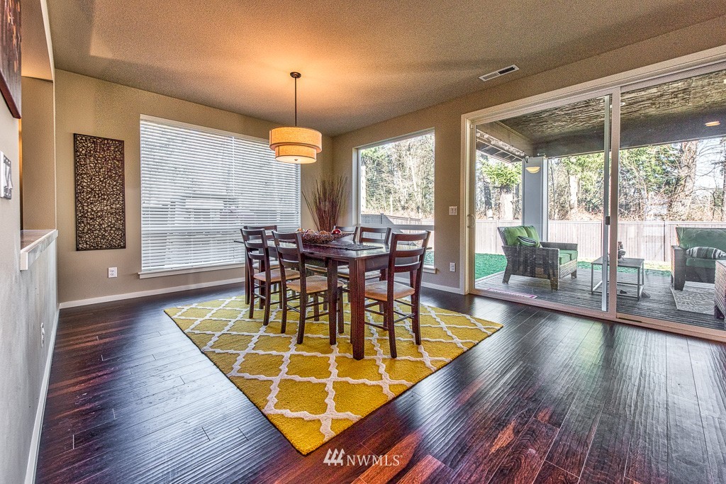 3714 Northeast 24th Street Renton, WA 98056 - Photo 6 of 18