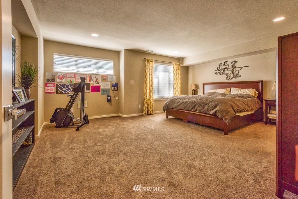 3714 Northeast 24th Street Renton, WA 98056 - Photo 10 of 18