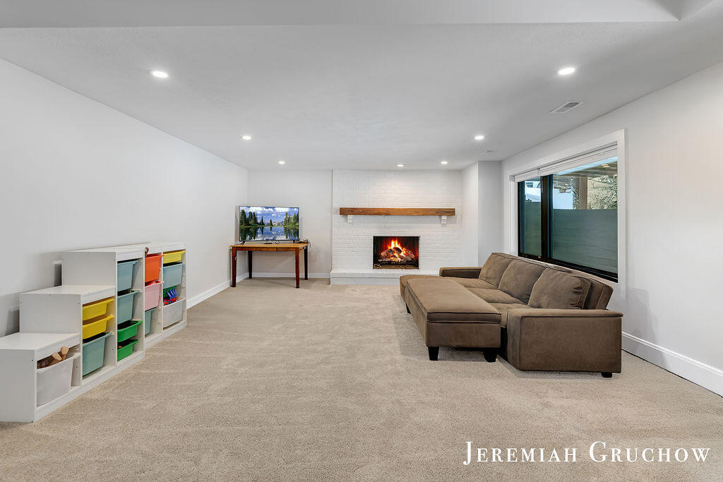 8380 Conservation Street Northeast Ada, MI 49301 - Photo 57 of 80 3X0A3103