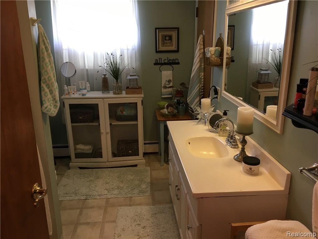 1567 West Auburn Road Rochester, MI 48309 - Photo 10 of 11 IMG_3335.JPG
