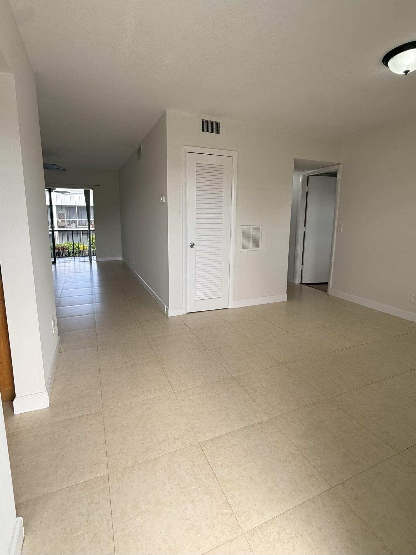 875 Northwest 13th Street, Unit 405 Boca Raton, FL 33486 - Photo 4 of 16