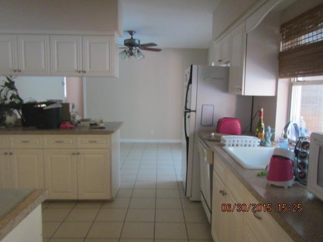 225 Northeast 2nd Circle Boca Raton, FL 33431 - Photo 7 of 12 Kitchenand Eat-in Area