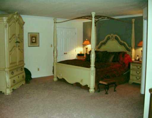 154 Shadow Ridge Drive Pittsburgh, PA 15238 - Photo 5 of 8 Master Bedroom.