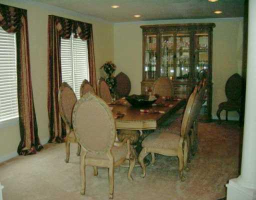 154 Shadow Ridge Drive Pittsburgh, PA 15238 - Photo 7 of 8 Dining Room.