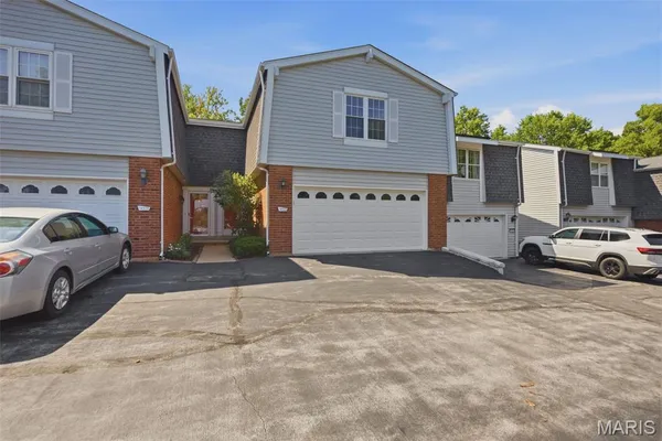 $275,000 | 14520 Bantry Lane, Chesterfield, MO 63017