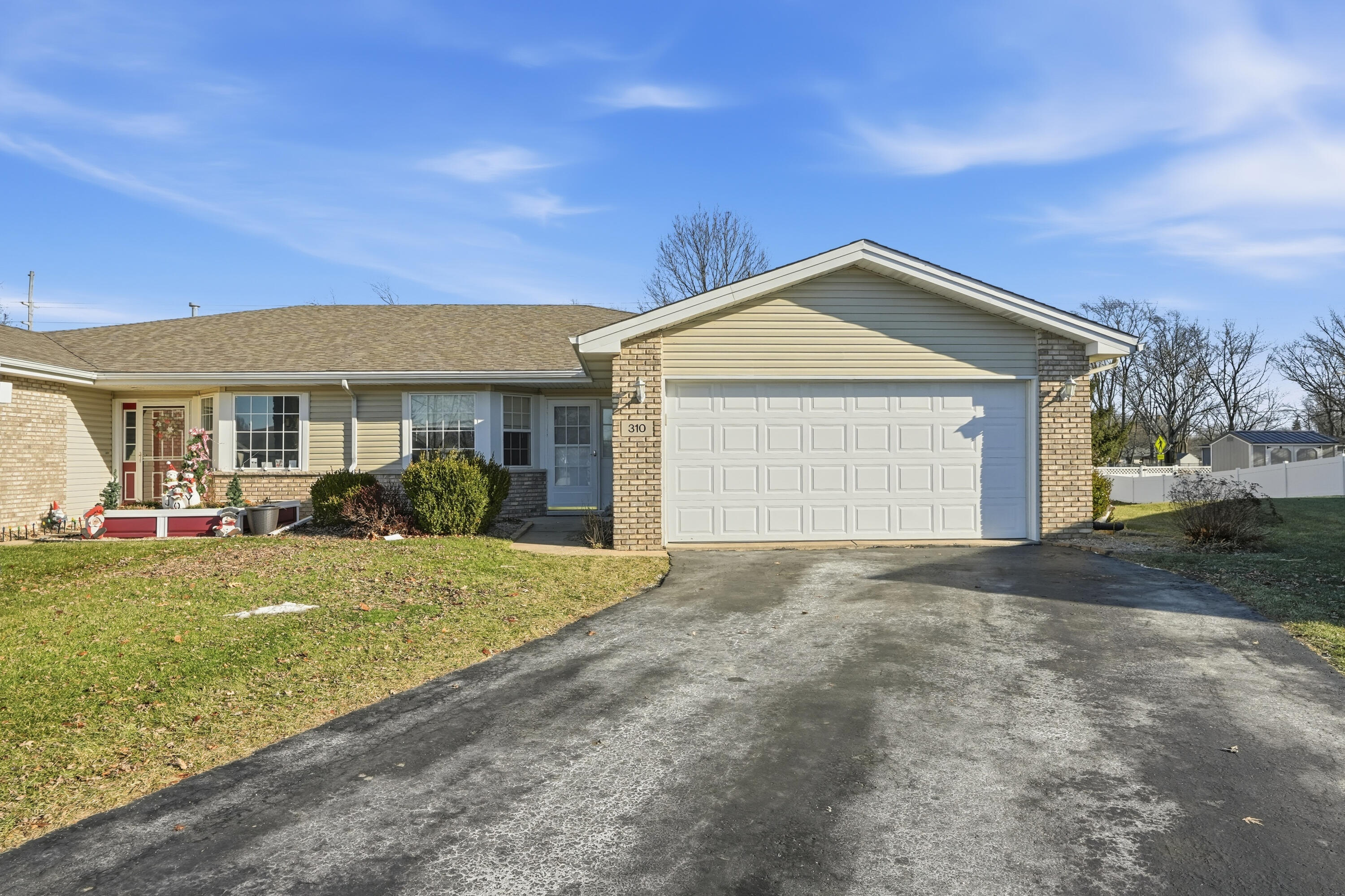 310 Pine Ridge Circle Lowell, IN 46356 - Photo 1 of 33 3000x1999