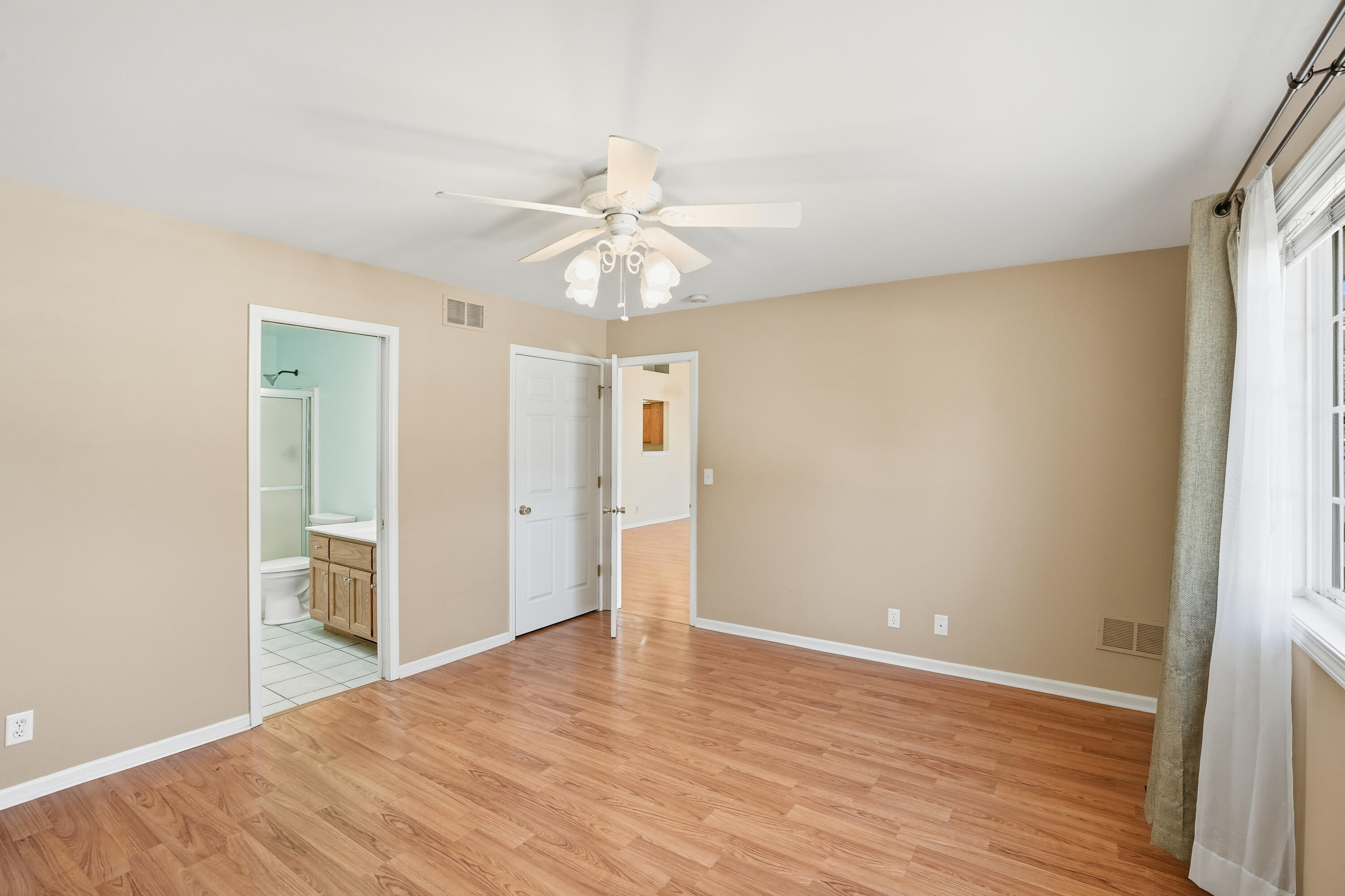 310 Pine Ridge Circle Lowell, IN 46356 - Photo 13 of 33 3000x1999