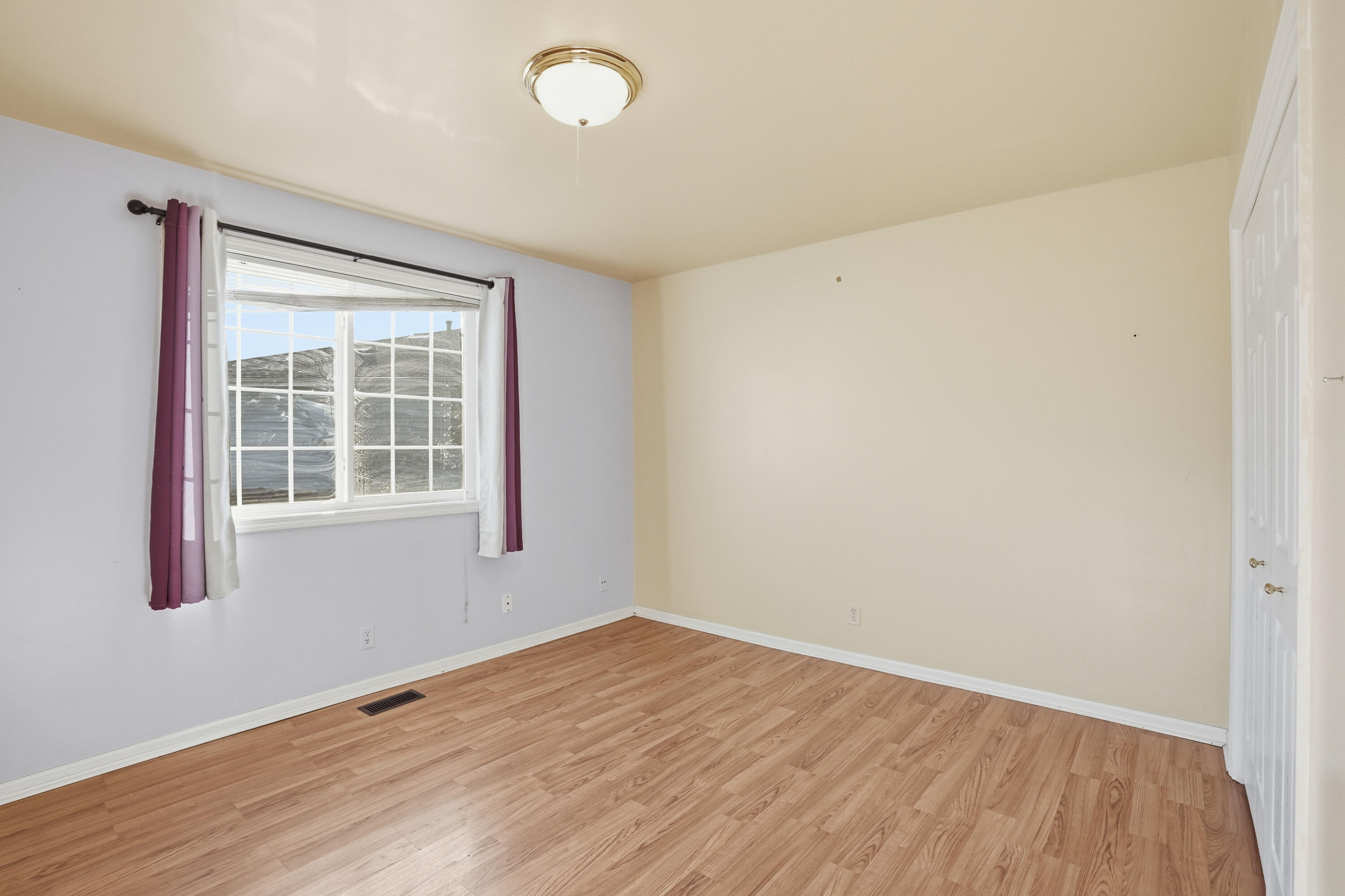 310 Pine Ridge Circle Lowell, IN 46356 - Photo 17 of 33 3000x1999