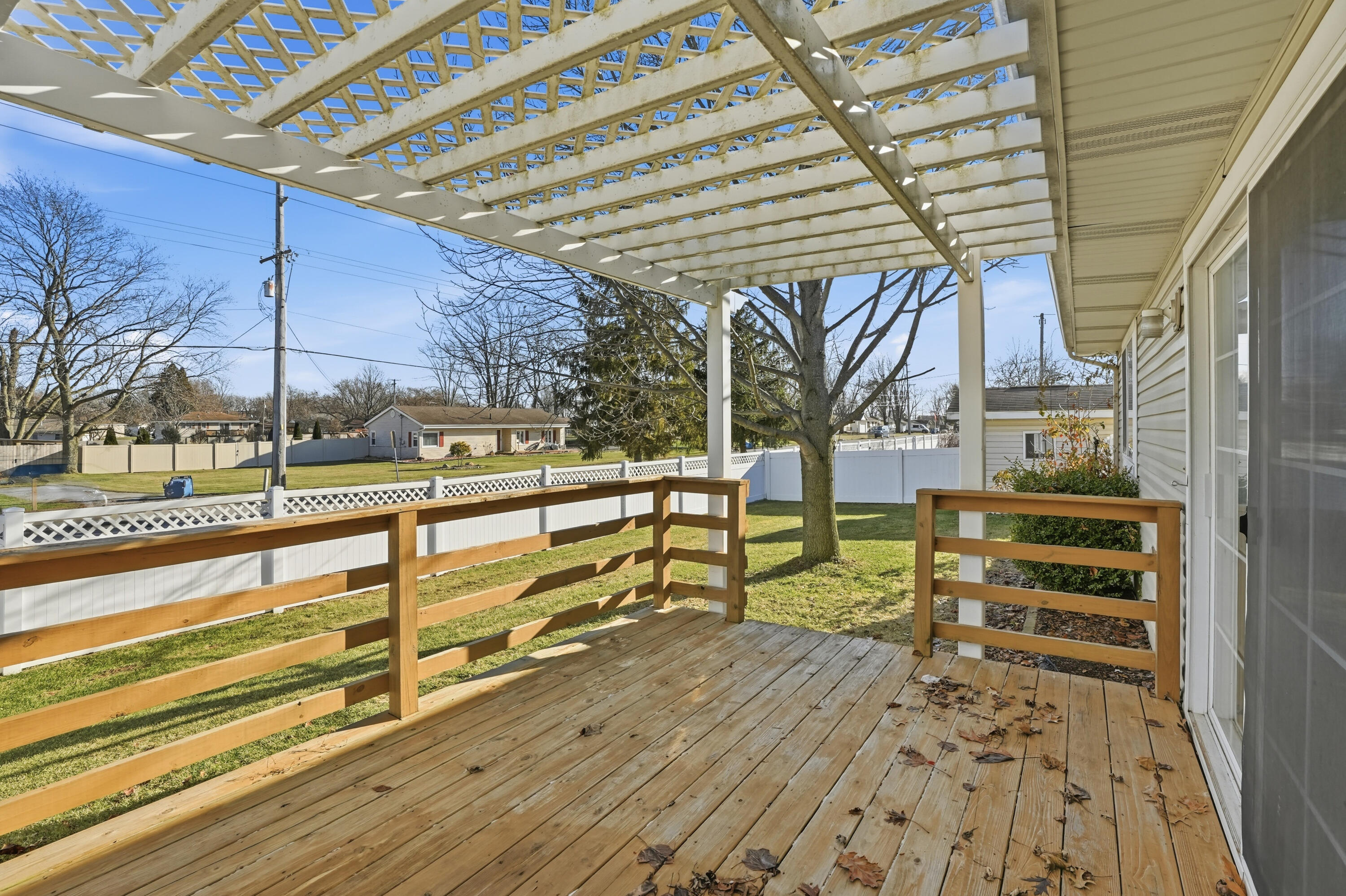 310 Pine Ridge Circle Lowell, IN 46356 - Photo 22 of 33 3000x1999