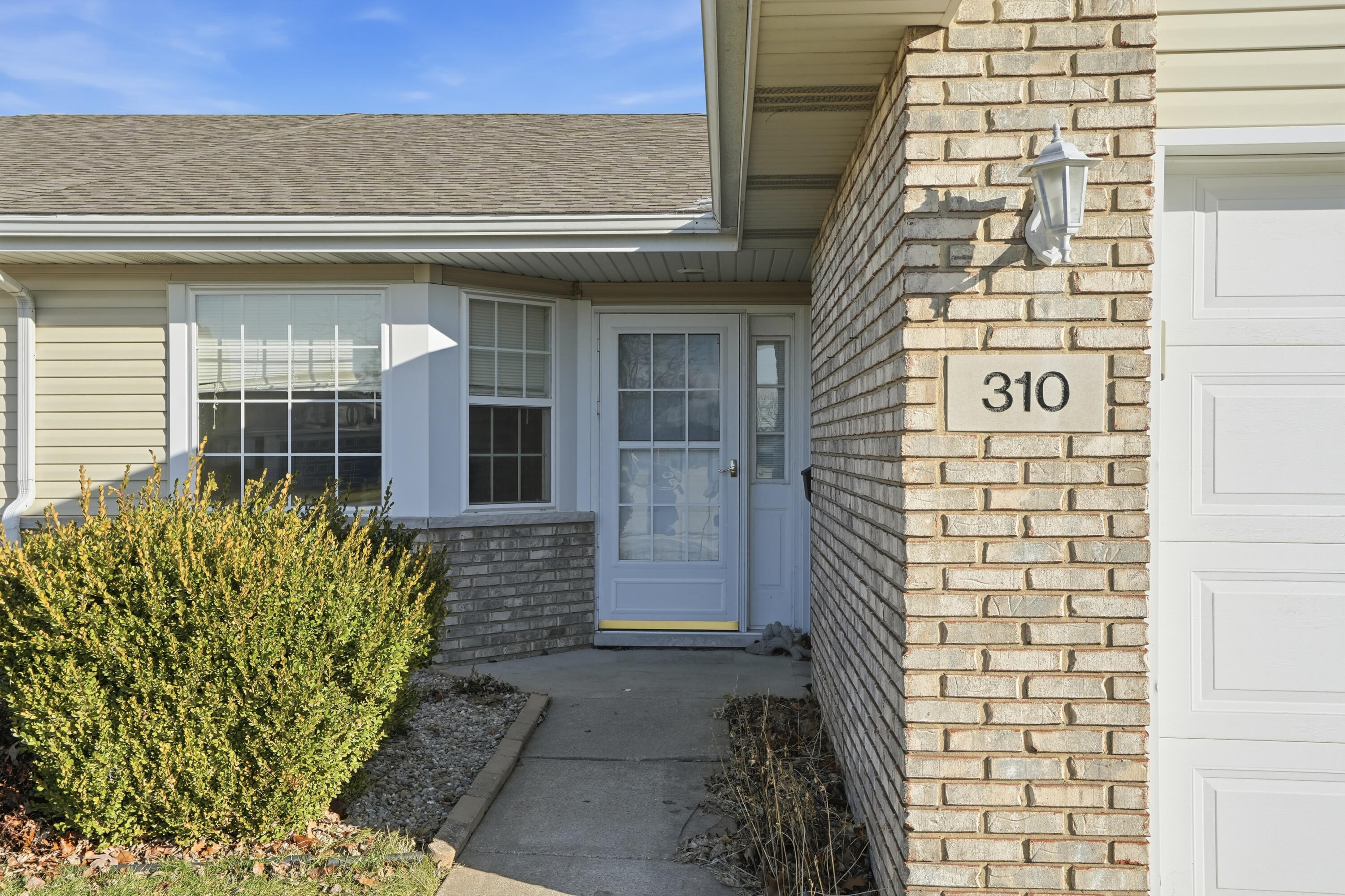 310 Pine Ridge Circle Lowell, IN 46356 - Photo 3 of 33 3000x1999