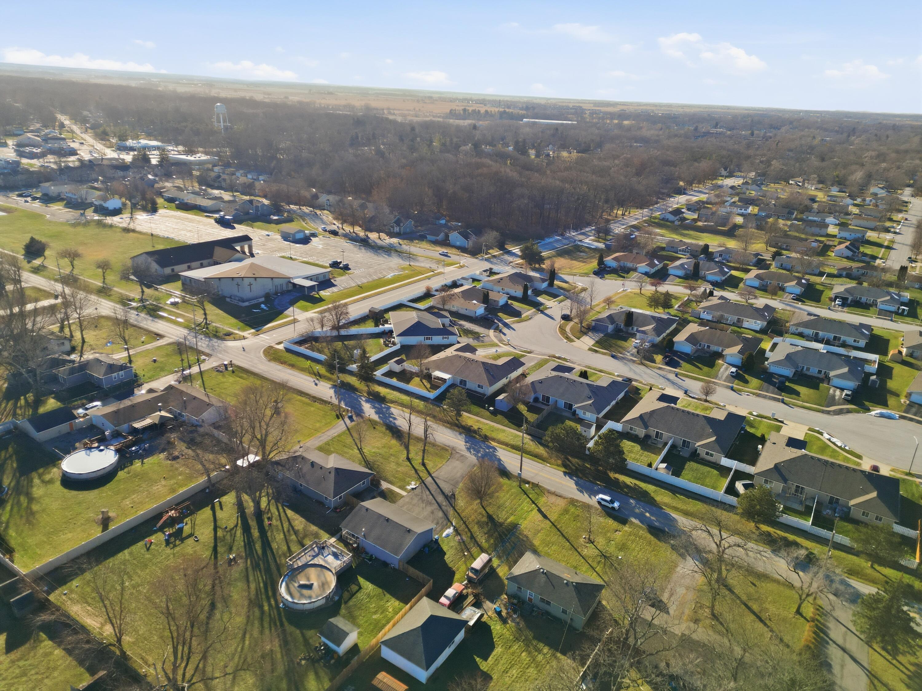 310 Pine Ridge Circle Lowell, IN 46356 - Photo 33 of 33 3000x2250
