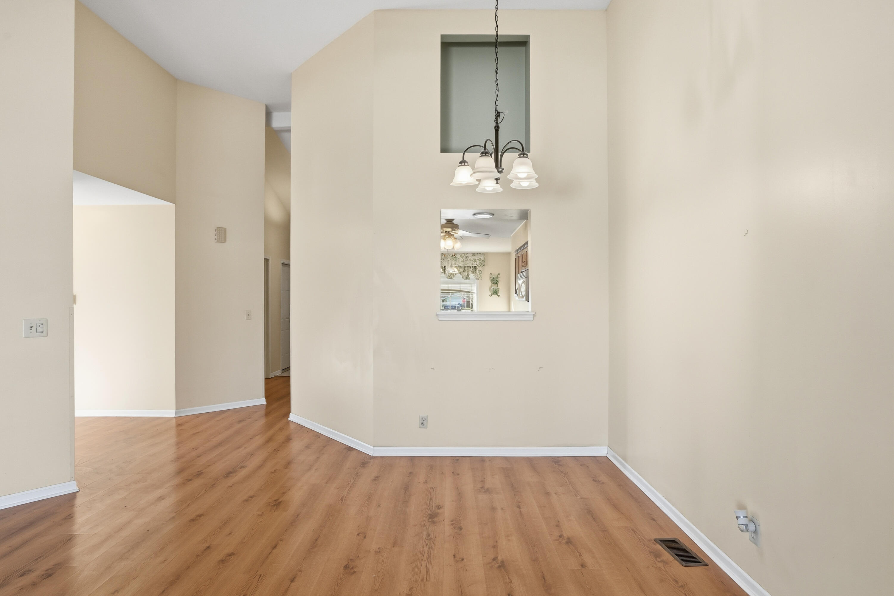 310 Pine Ridge Circle Lowell, IN 46356 - Photo 6 of 33 3000x1999