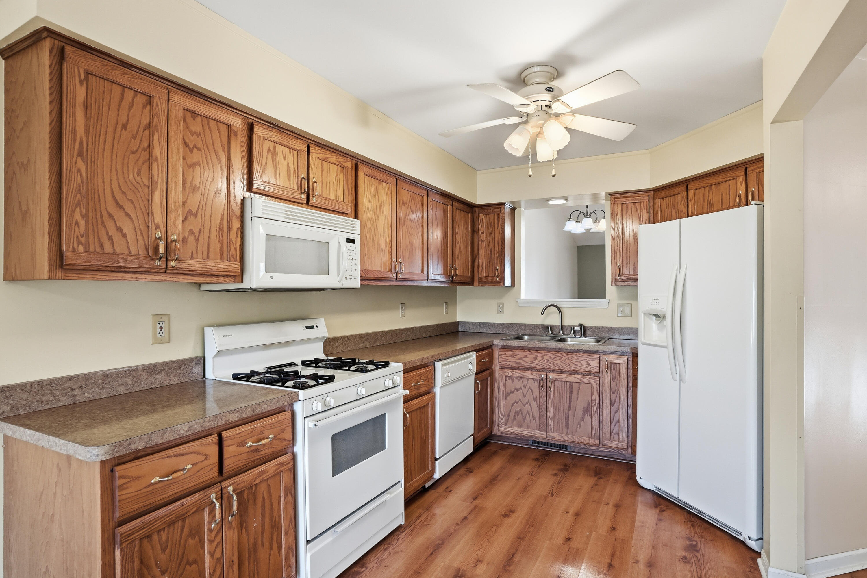 310 Pine Ridge Circle Lowell, IN 46356 - Photo 9 of 33 3000x2000