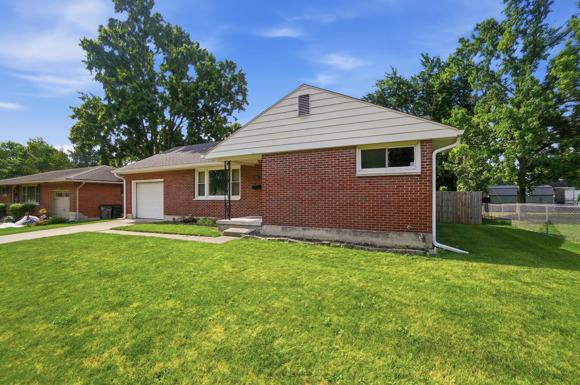 1380 Chelsea Road Troy, OH 45373 - Photo 4 of 32 004