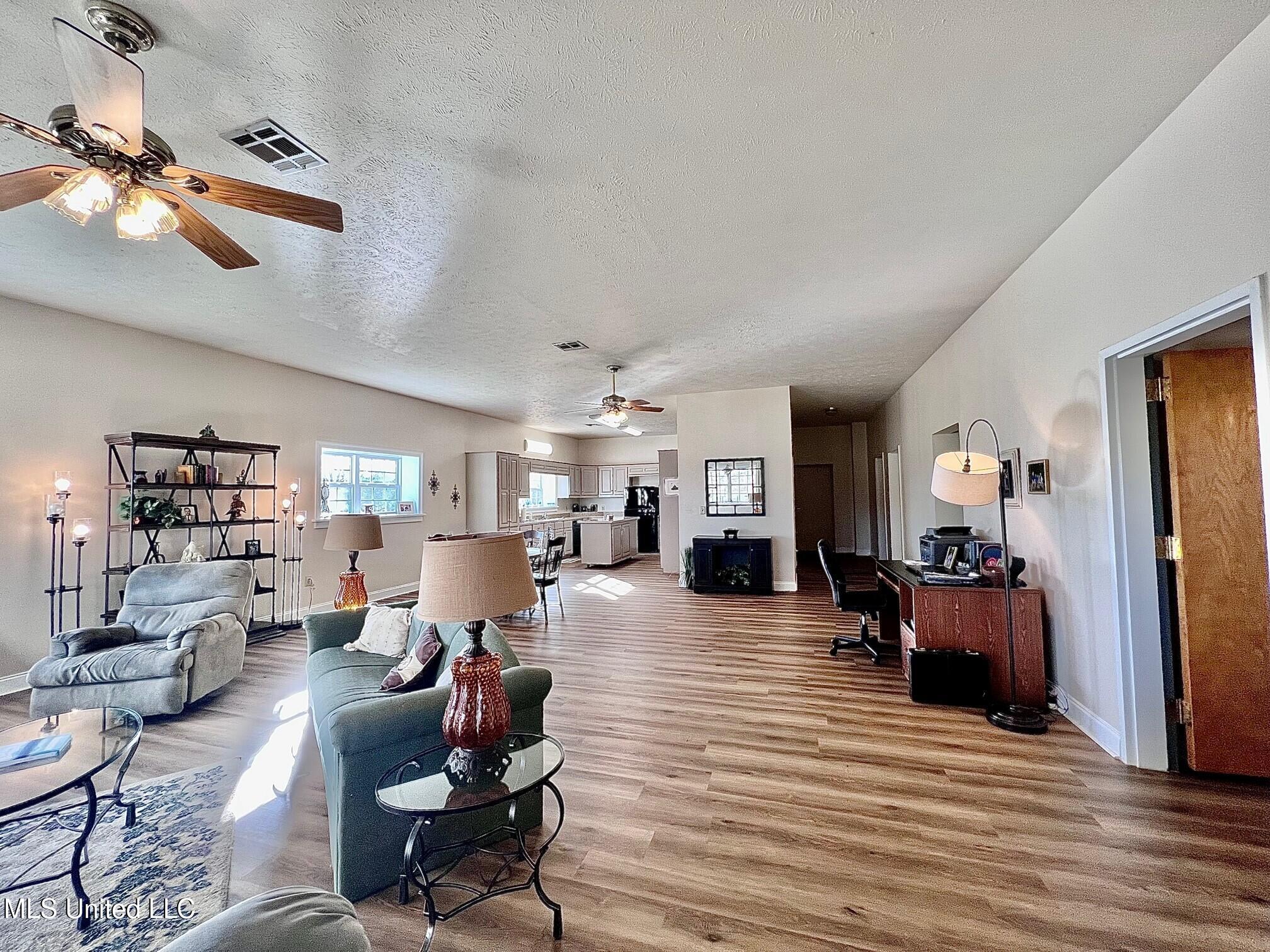 3632 Tank Road Terry, MS 39170 - Photo 11 of 76 living
