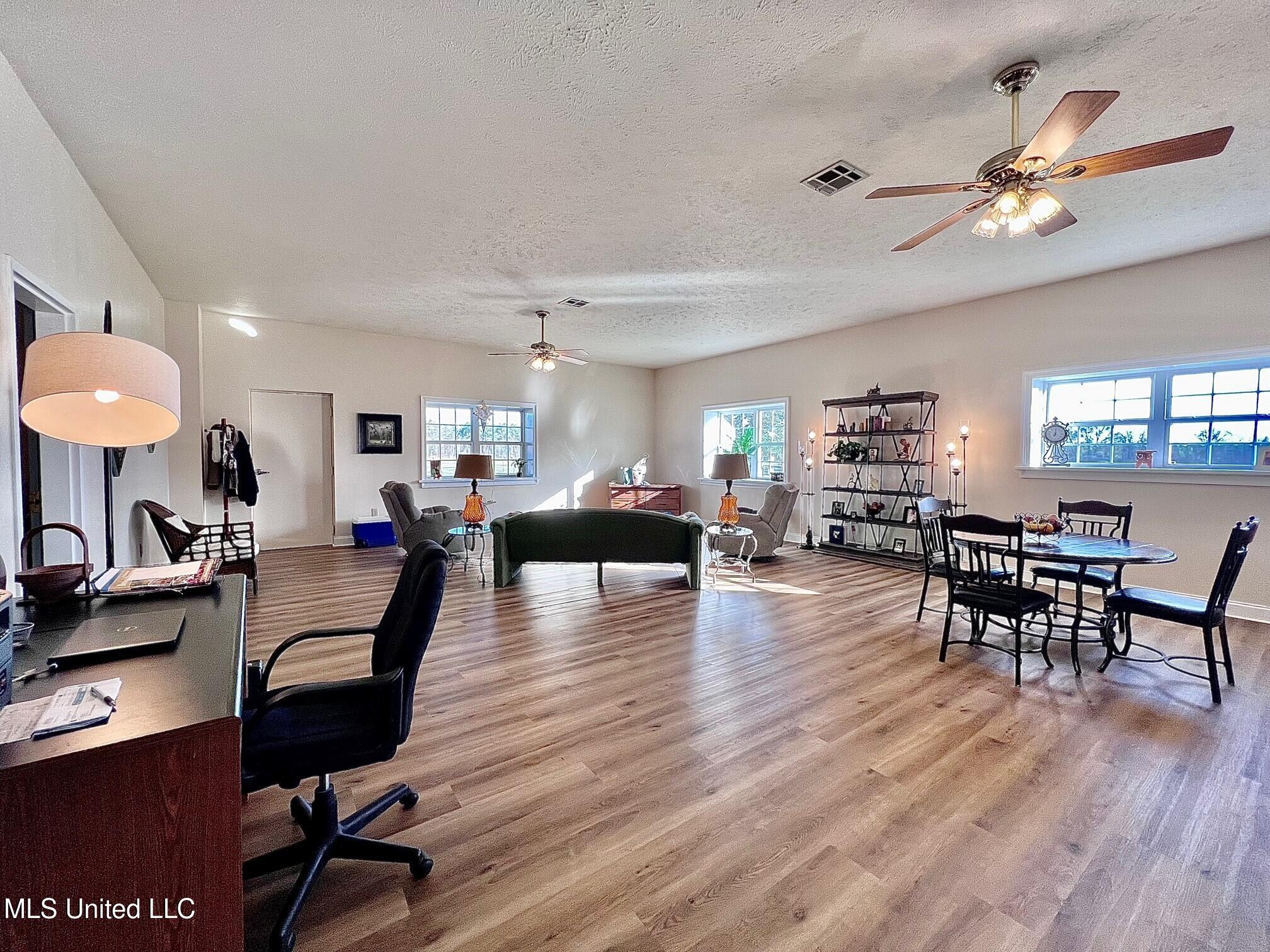 3632 Tank Road Terry, MS 39170 - Photo 13 of 76 liviing 1