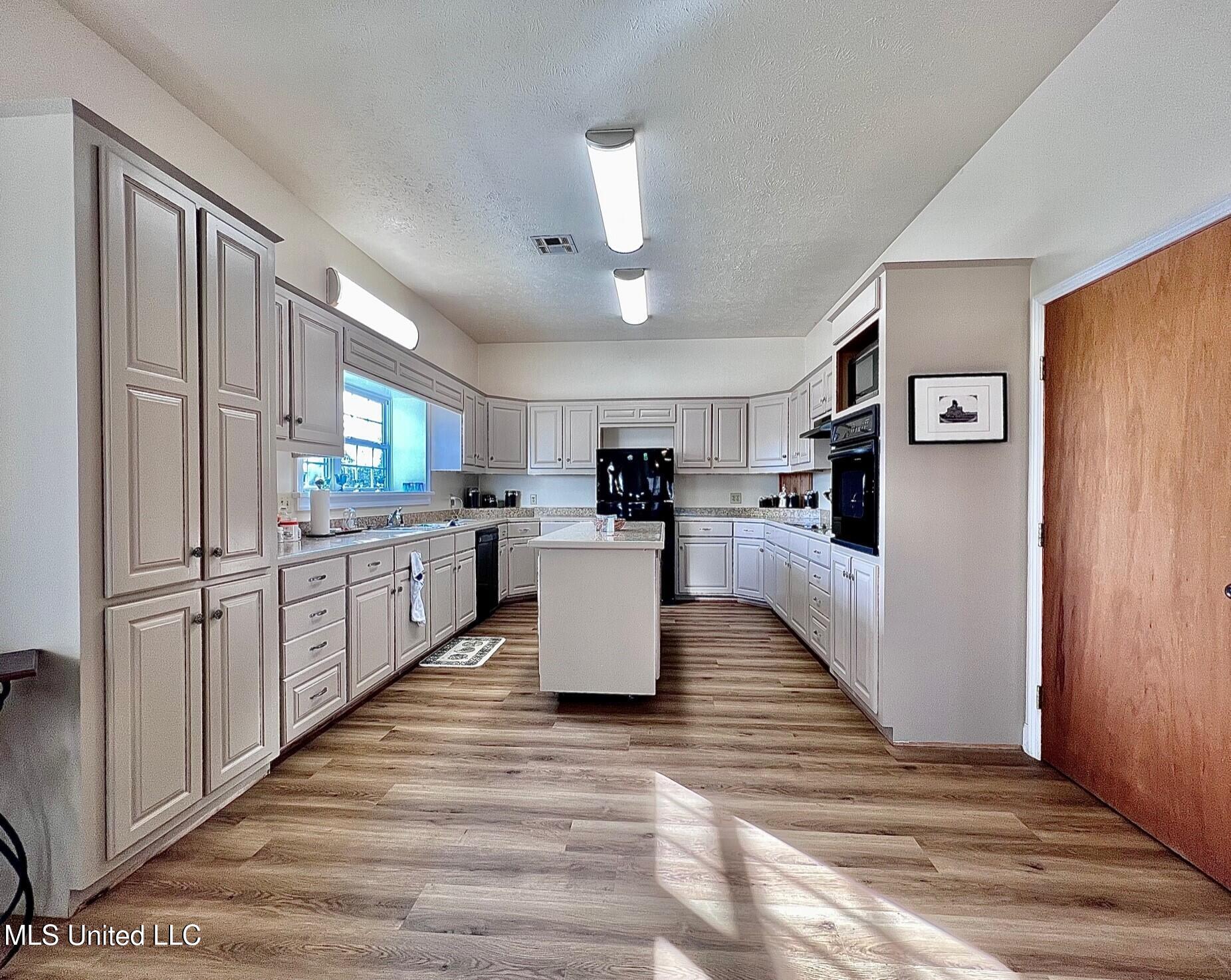3632 Tank Road Terry, MS 39170 - Photo 20 of 76 kitchen 3