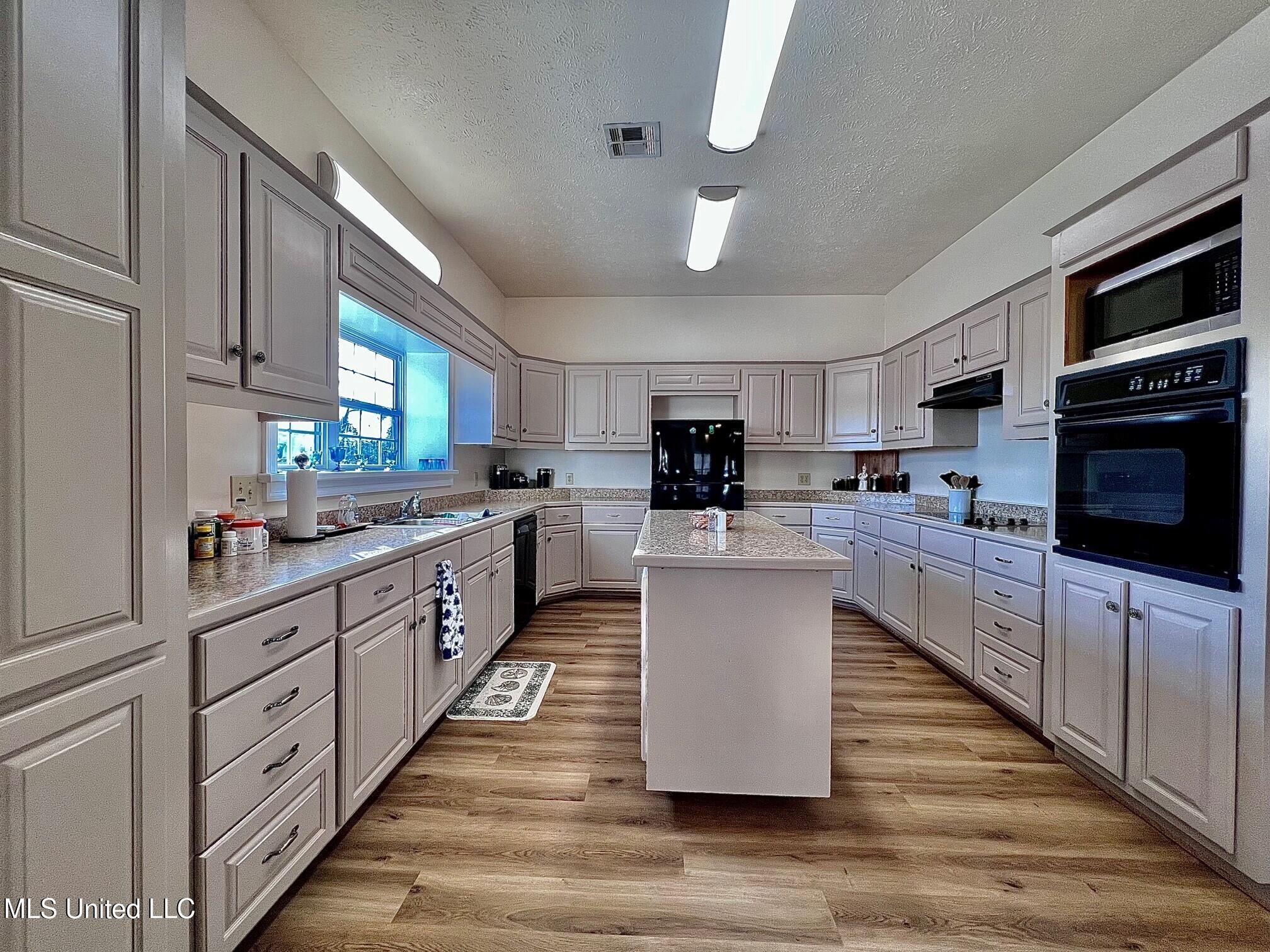 3632 Tank Road Terry, MS 39170 - Photo 24 of 76 kitchen 6