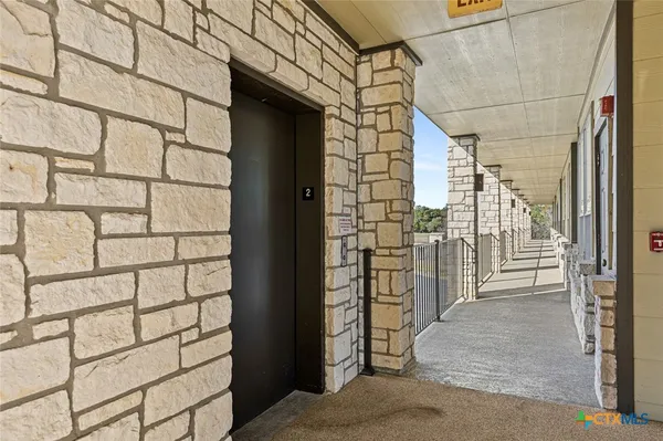 $368,000 | 130 Sobrante Road, Unit 204, Belton, TX 76513