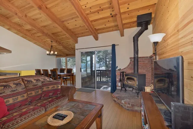 $819,000 | 3199 Chateau Road, Unit 22, Mammoth Lakes, CA 93546