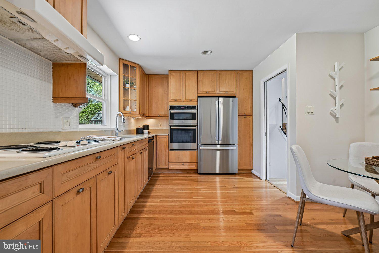 10706 Stoneyhill Drive Silver Spring, MD 20901 - Photo 11 of 49 Spacious kitchen w/ updated appliances
