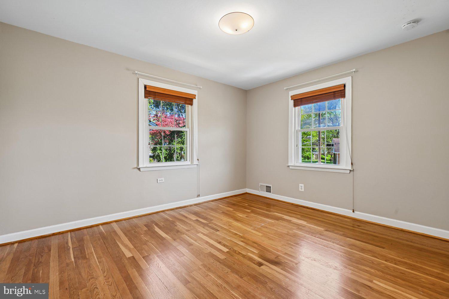 10706 Stoneyhill Drive Silver Spring, MD 20901 - Photo 30 of 49 Bright and light Bedroom