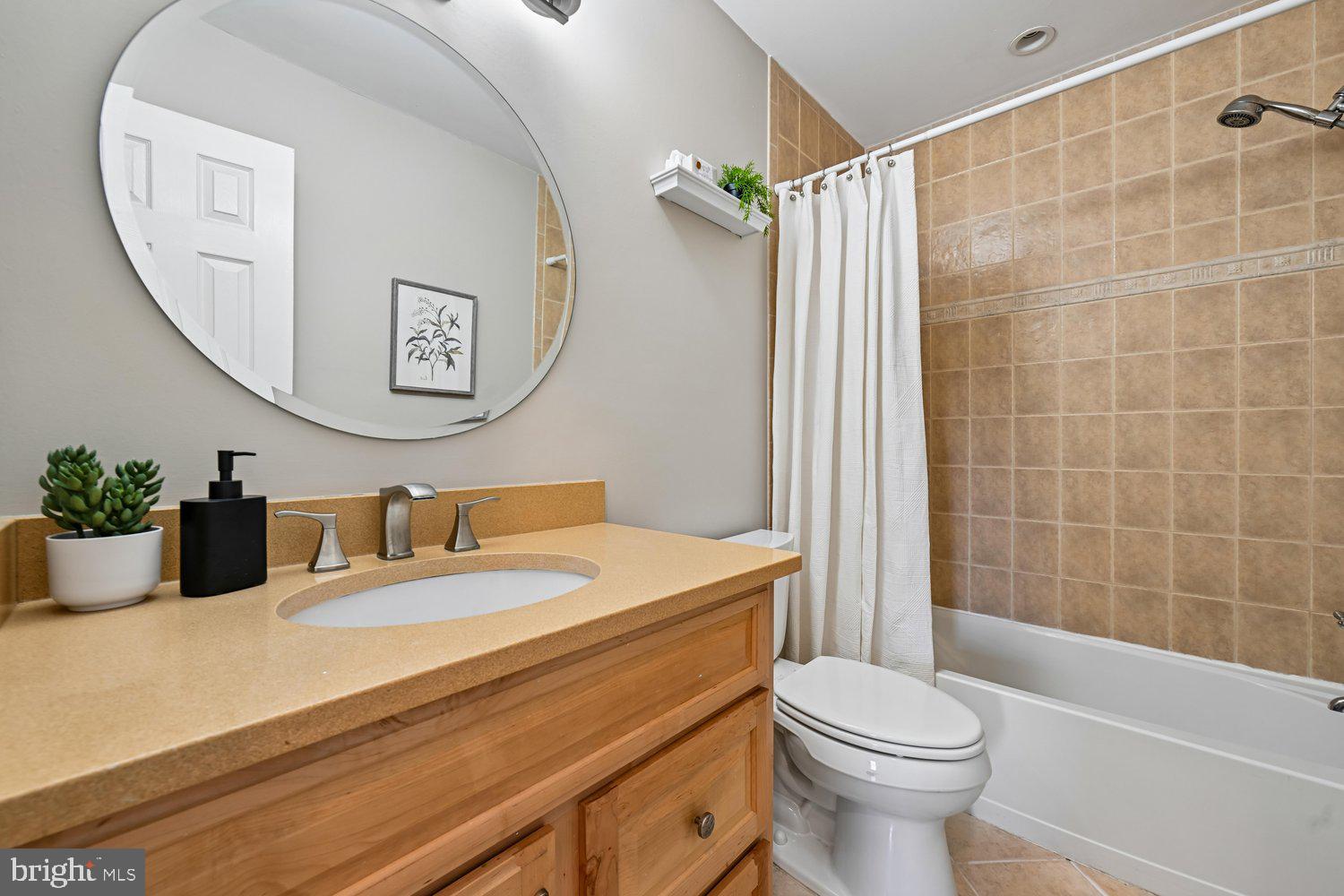 10706 Stoneyhill Drive Silver Spring, MD 20901 - Photo 36 of 49 Full bath w/ shower and bathtub