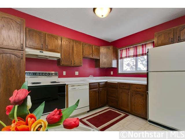 320 Ford Road, Unit 2 St. Louis Park, MN 55426 - Photo 3 of 11 Gallery Image 3