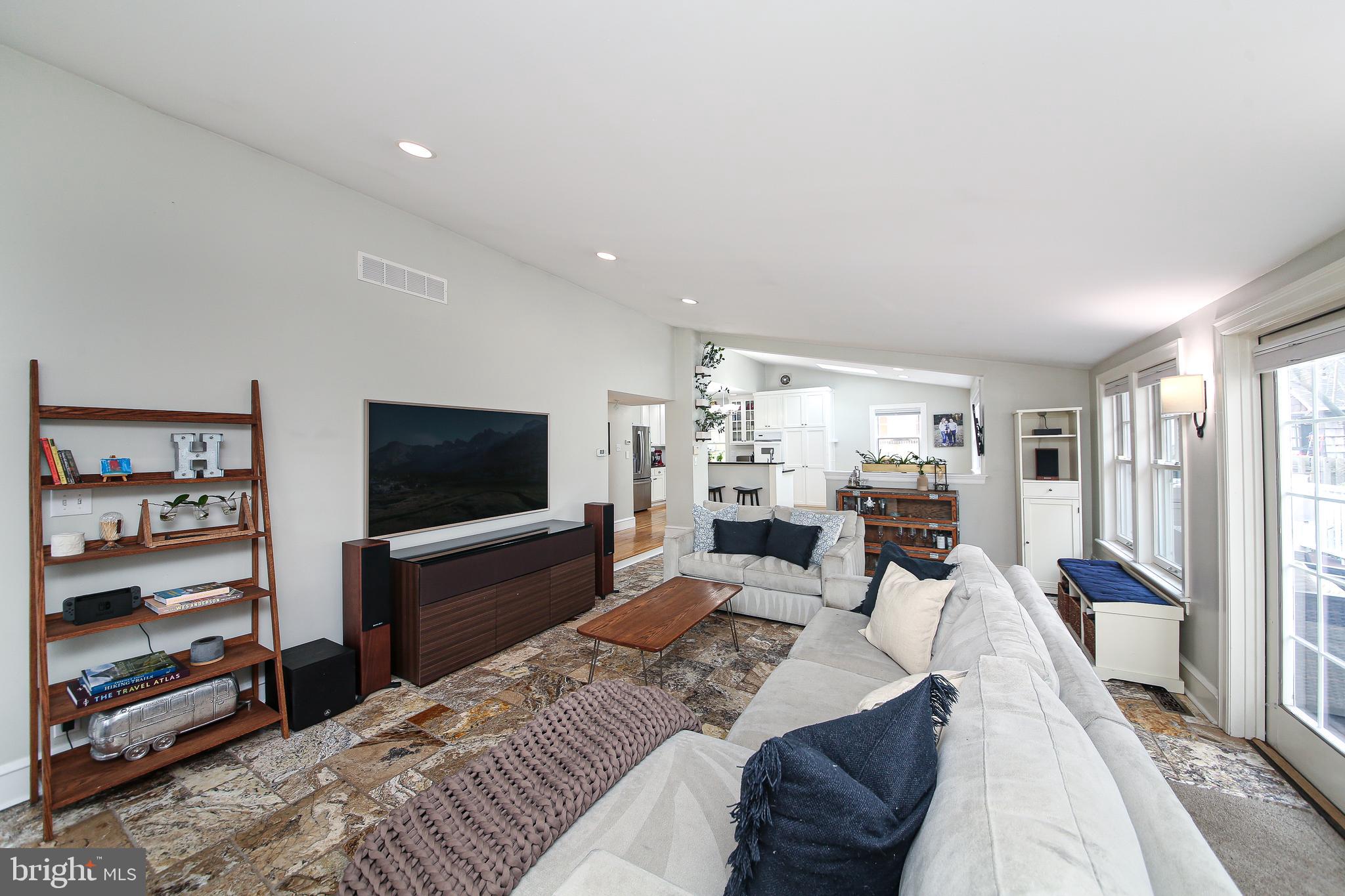 20 Hillside Road Wayne, PA 19087 - Photo 15 of 49 Family room has radiant heat floors