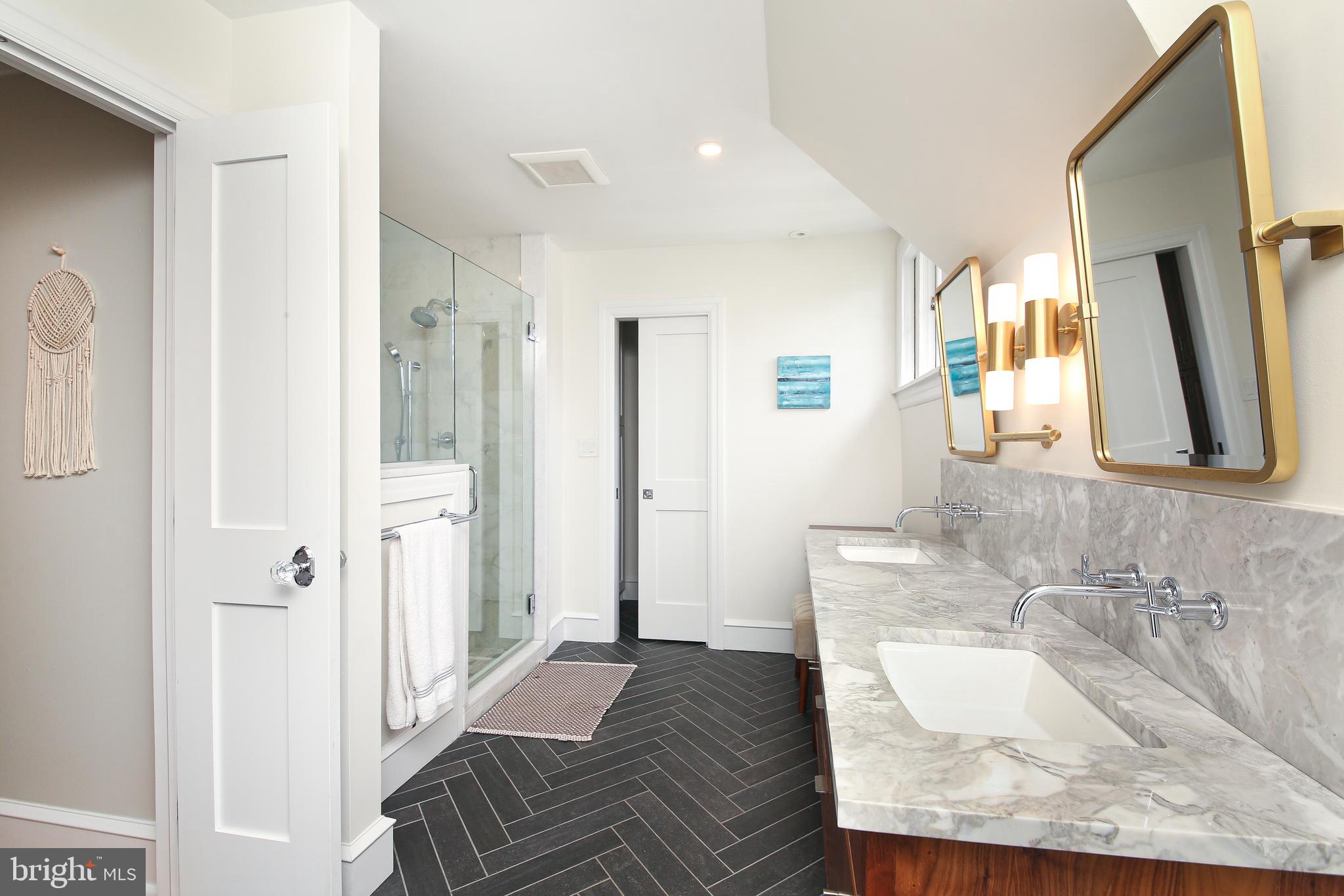 20 Hillside Road Wayne, PA 19087 - Photo 22 of 49 Luxurious primary ensuite bath