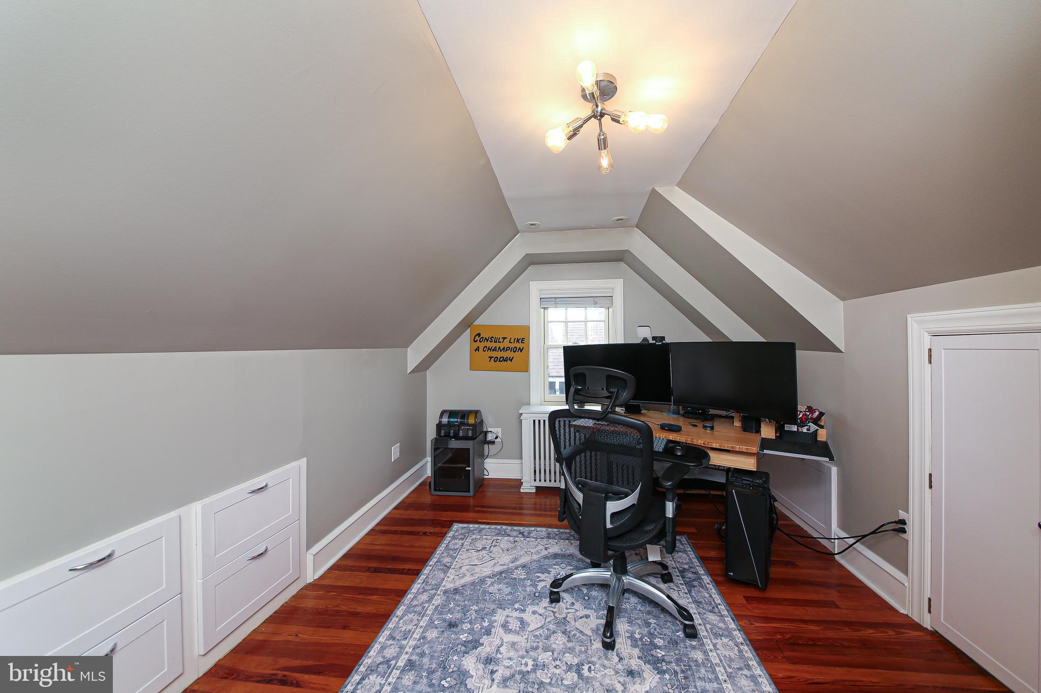 20 Hillside Road Wayne, PA 19087 - Photo 36 of 49 Bedroom #5 has built-in storage drawers