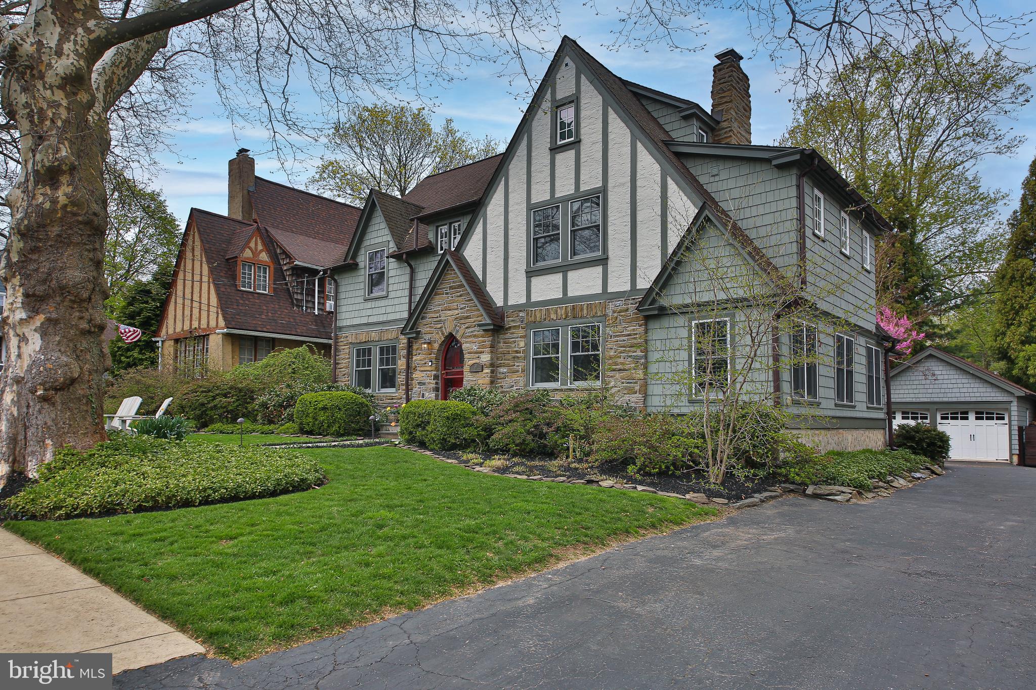 20 Hillside Road Wayne, PA 19087 - Photo 44 of 49 Shared driveway