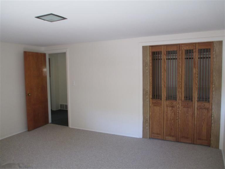 604 North Rath Avenue Ludington, MI 49431 - Photo 12 of 24 Additional Photo