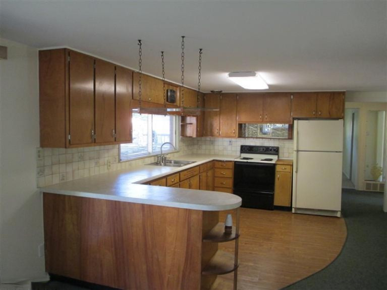 604 North Rath Avenue Ludington, MI 49431 - Photo 4 of 24 Additional Photo