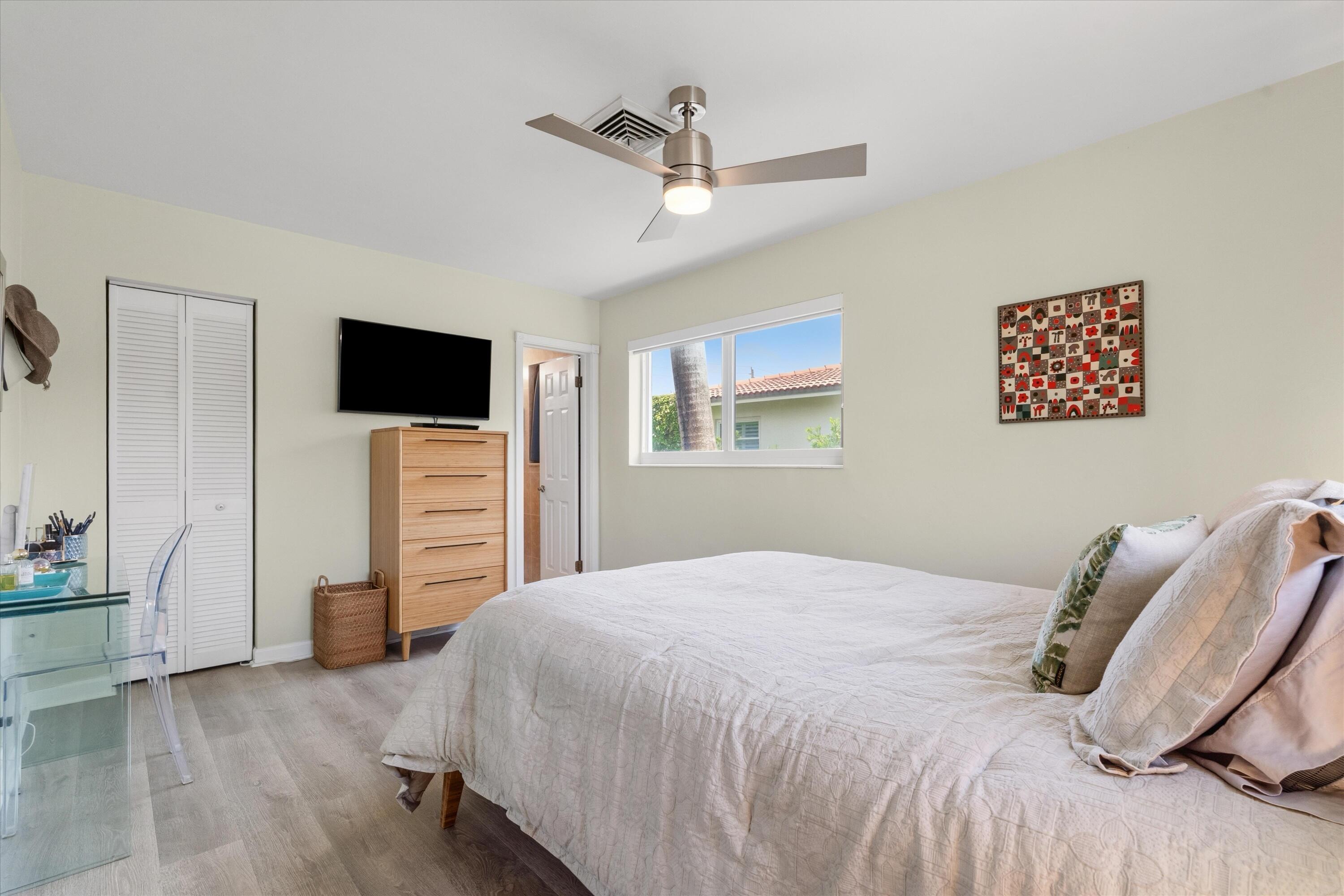 801 Berkley Street Boca Raton, FL 33487 - Photo 16 of 32 Primary Bedroom