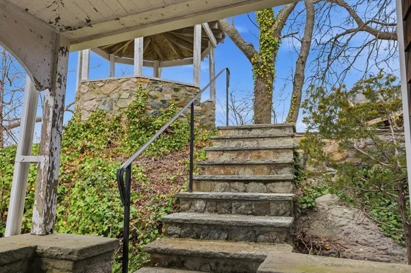 $675,000 | 94 Nantasket Avenue, Hull, MA 02045