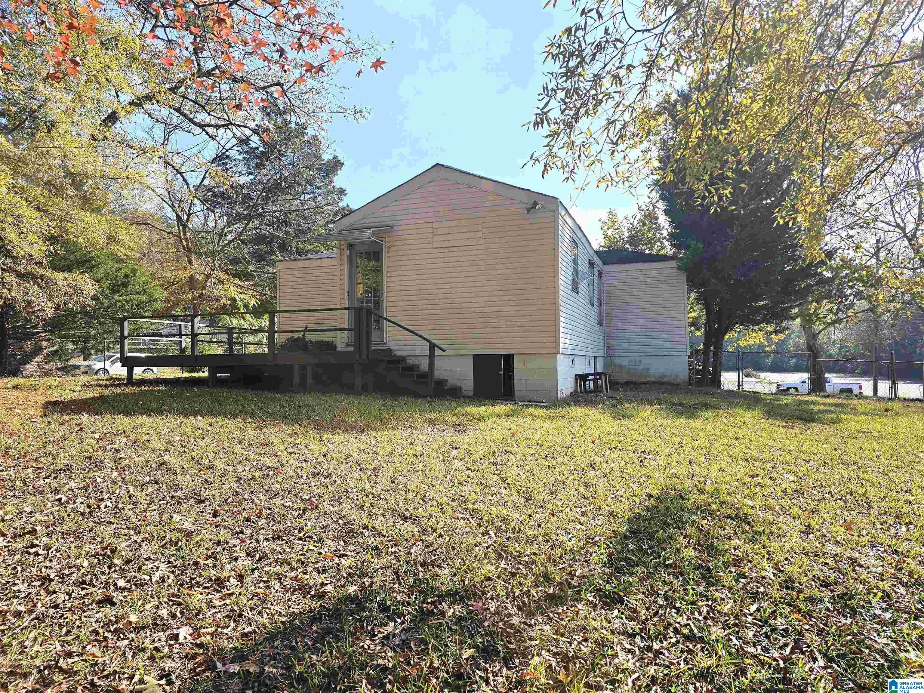 304 20th Avenue Northeast Birmingham, AL 35215 - Photo 4 of 12