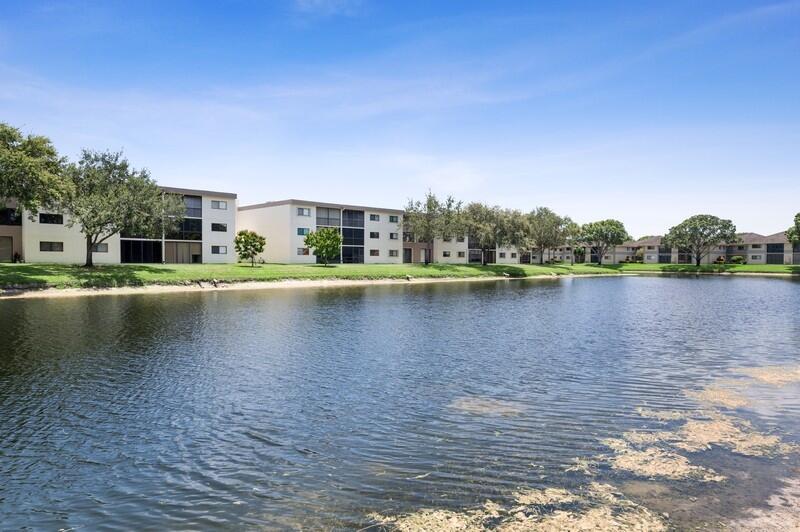 15074 Witney Road, Unit C101 Delray Beach, FL 33484 - Photo 23 of 25 15_15074WitneyRd_Unit101_87_LakeView_Fle